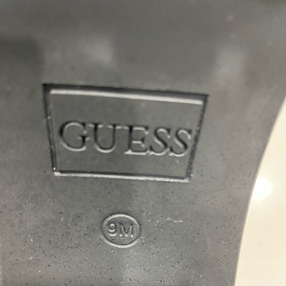 GUESS Black Chunky Lug Sole Side Zip Ankle Boots Size 9M EUC - Picture 12 of 13